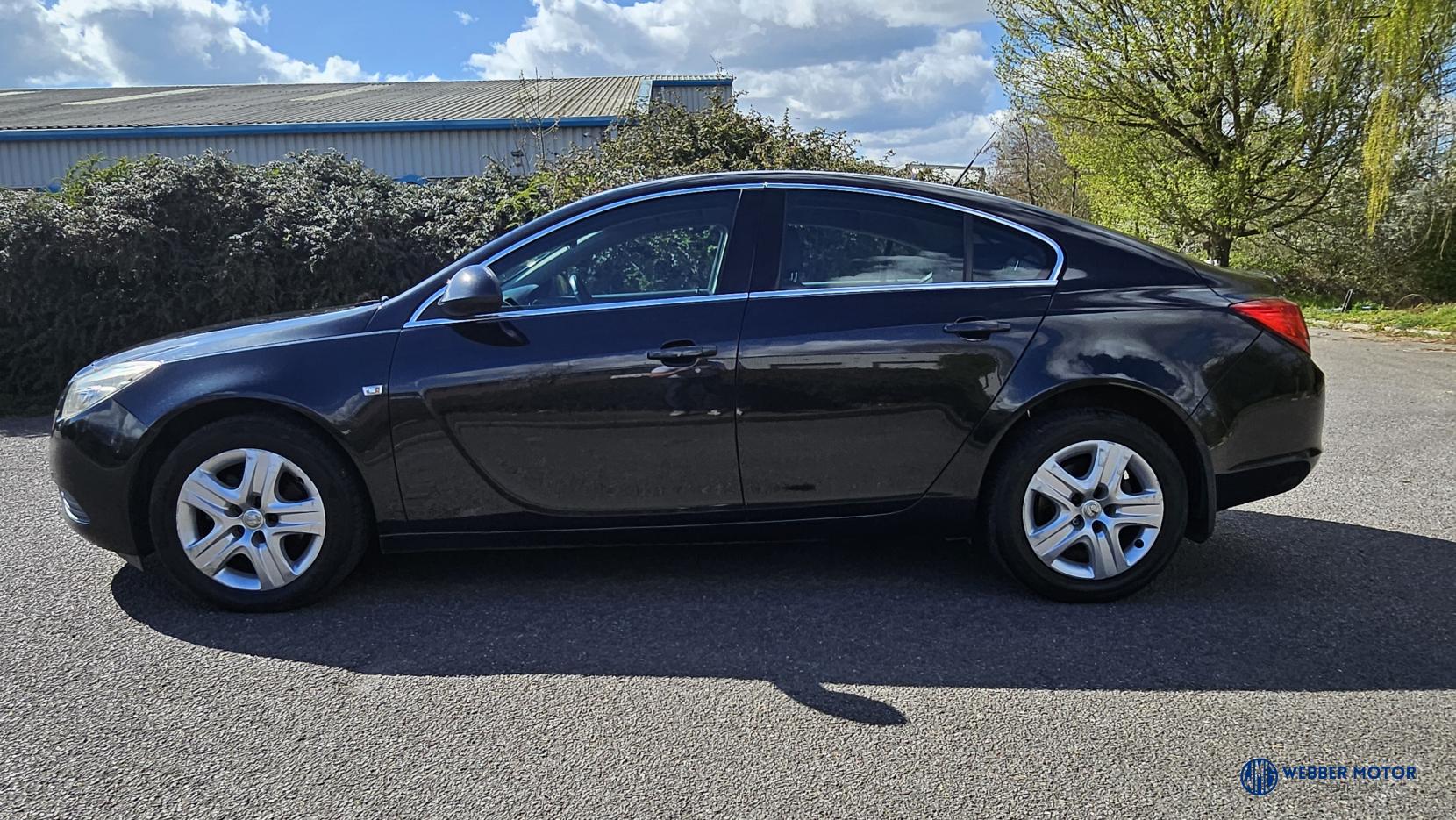 Vauxhall Insignia 2.0 CDTi ecoFLEX Exclusiv Hatchback 5dr Diesel Manual Euro 5 (130 ps)