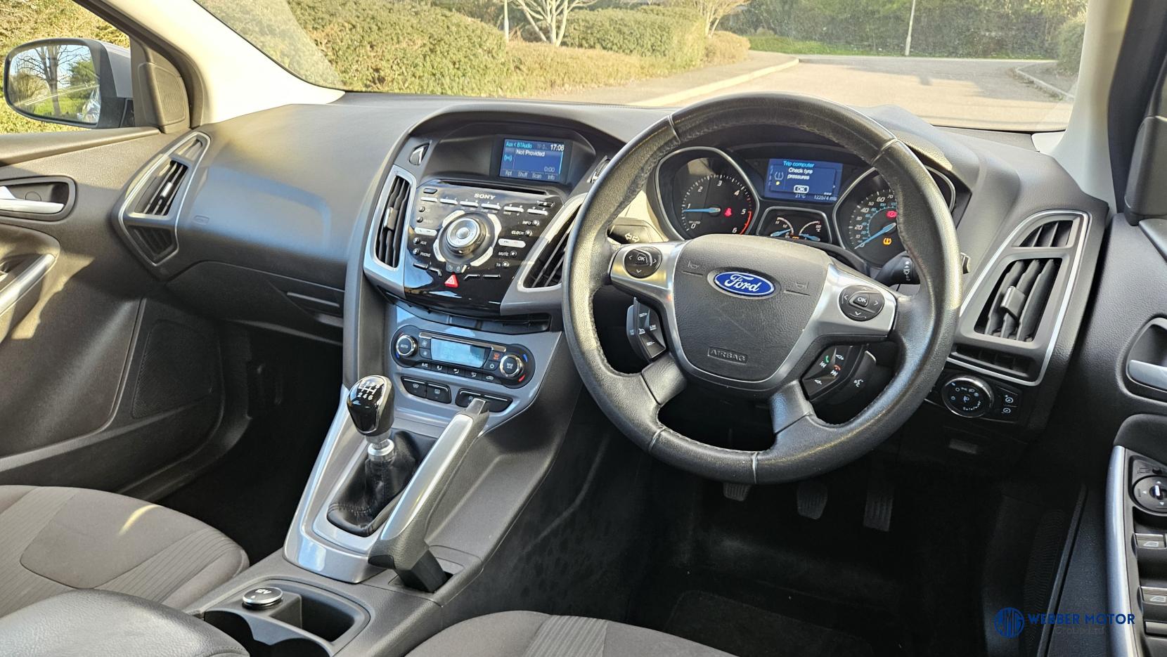 Ford Focus 1.6 TDCi Titanium Hatchback 5dr Diesel Manual Euro 5 (s/s) (115 ps)