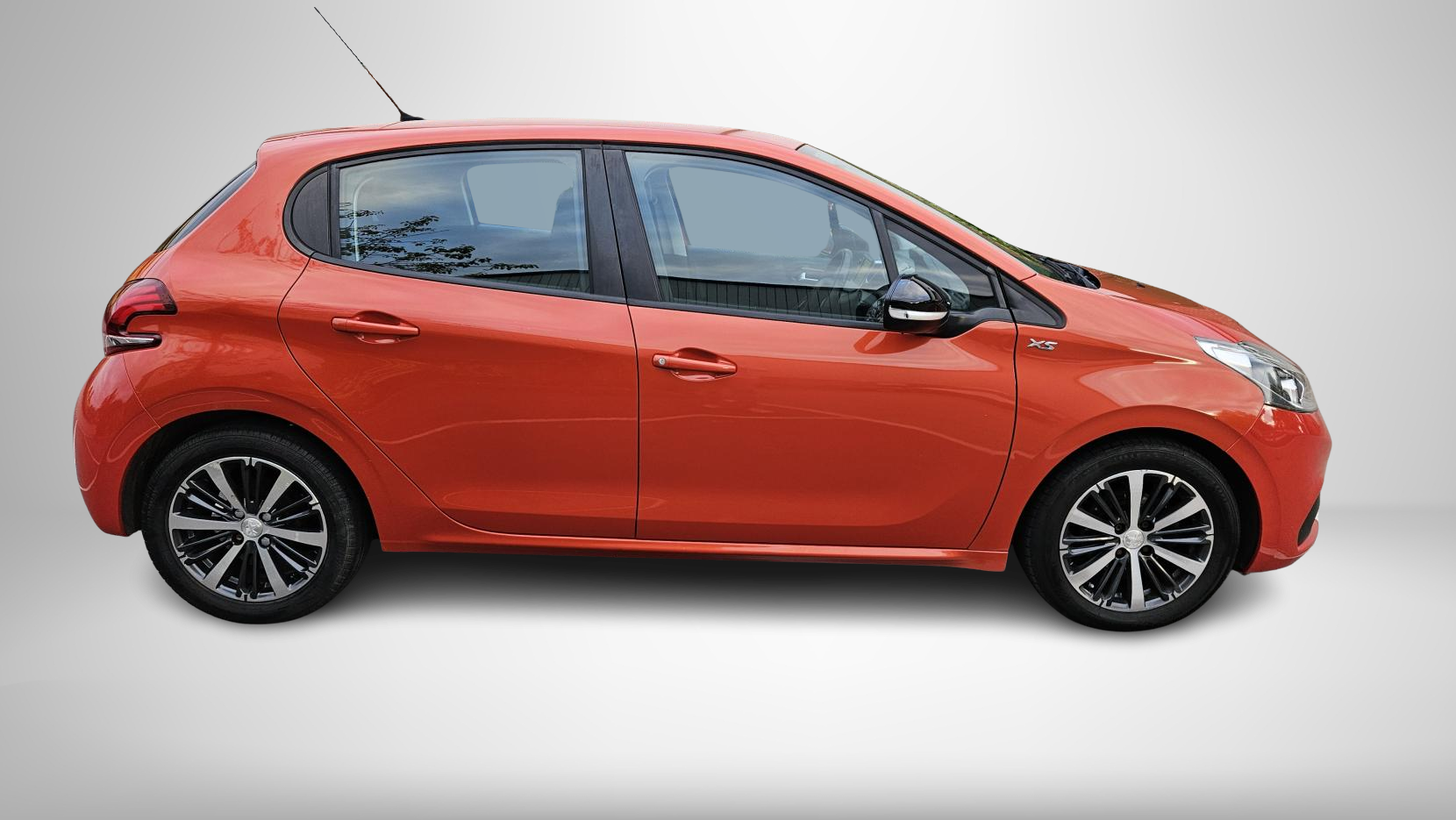 Peugeot 208 1.2 PureTech XS White Hatchback 5dr Petrol Manual Euro 6 (82 ps)