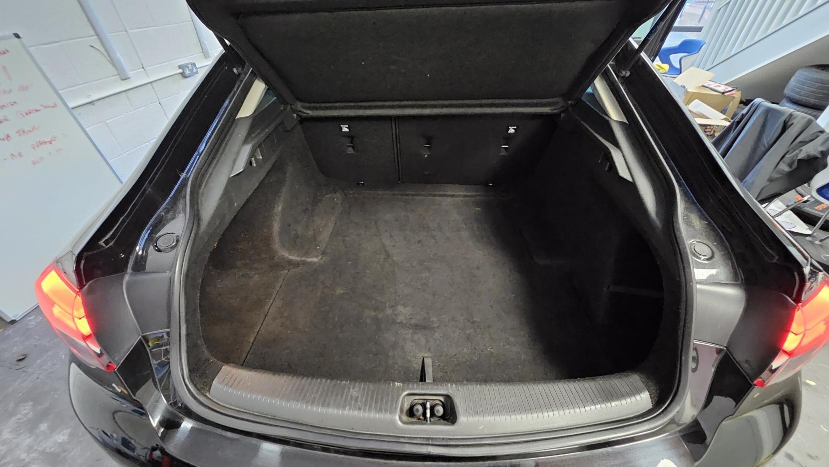 Vauxhall Insignia 2.0 Turbo D BlueInjection Tech Line Nav Grand Sport 5dr Diesel Manual Euro 6 (s/s) (170 ps)