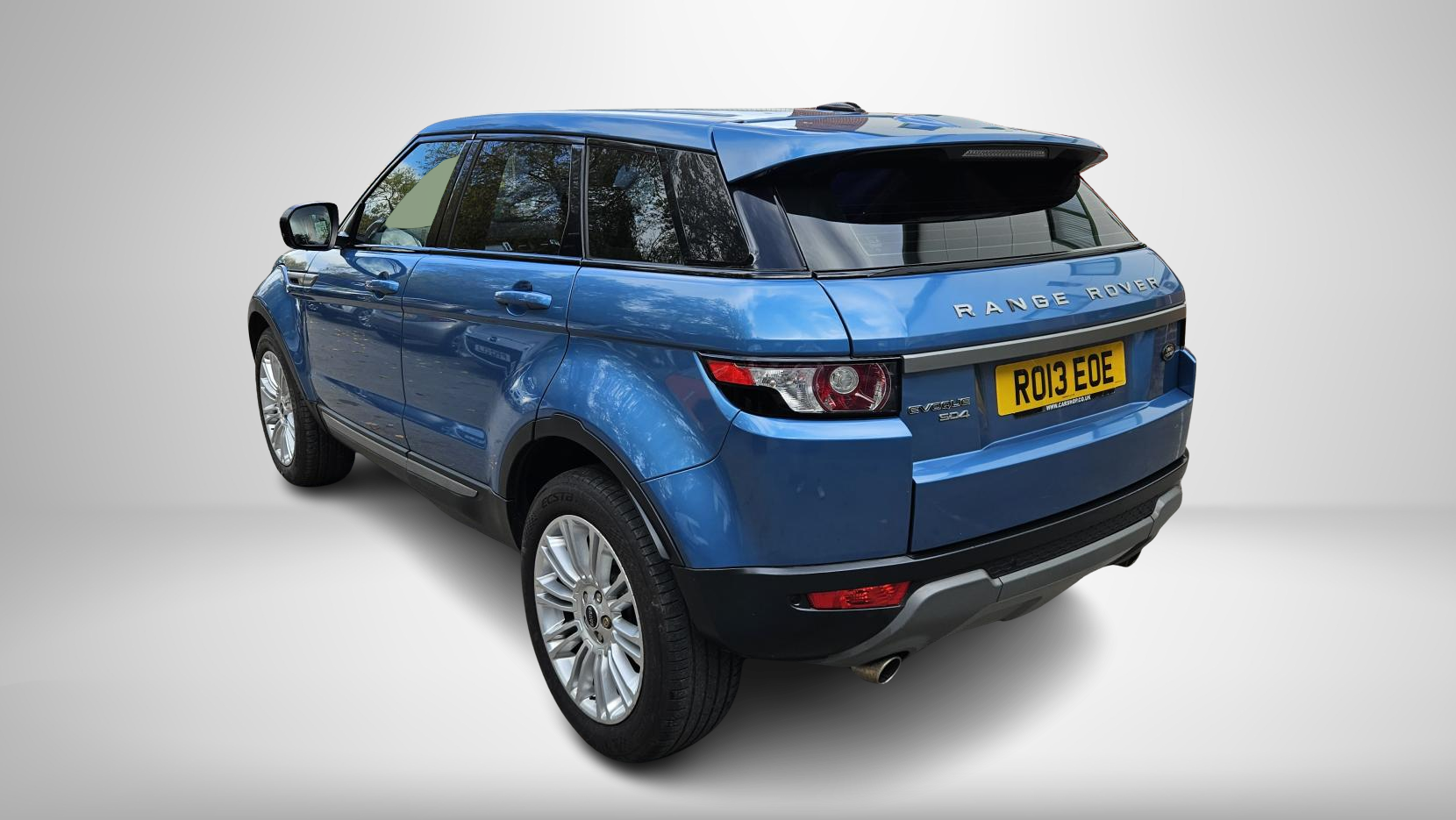 Land Rover Range Rover Evoque 2.2 SD4 Pure SUV 5dr Diesel Manual 4WD Euro 5 (s/s) (190 ps)