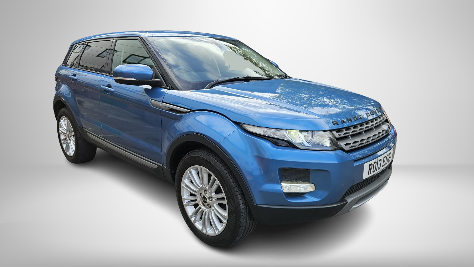 Land Rover Range Rover Evoque 2.2 SD4 Pure SUV 5dr Diesel Manual 4WD Euro 5 (s/s) (190 ps)