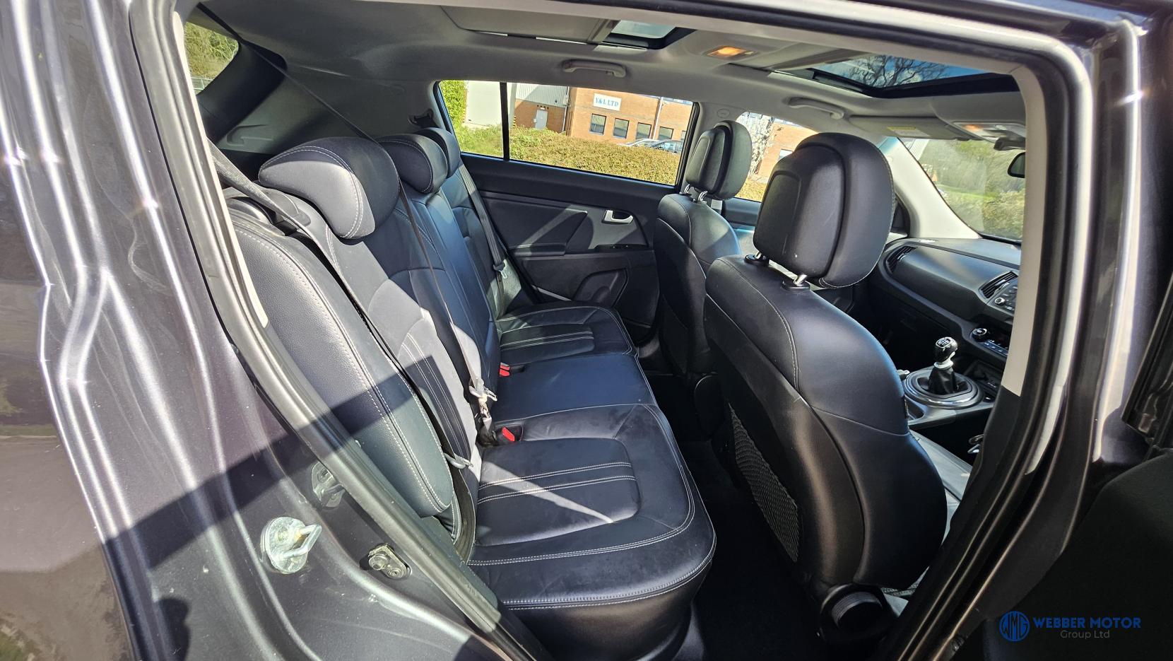 Kia Sportage 1.7 CRDi EcoDynamics 3 SUV 5dr Diesel Manual 2WD Euro 5 (s/s) (114 bhp)