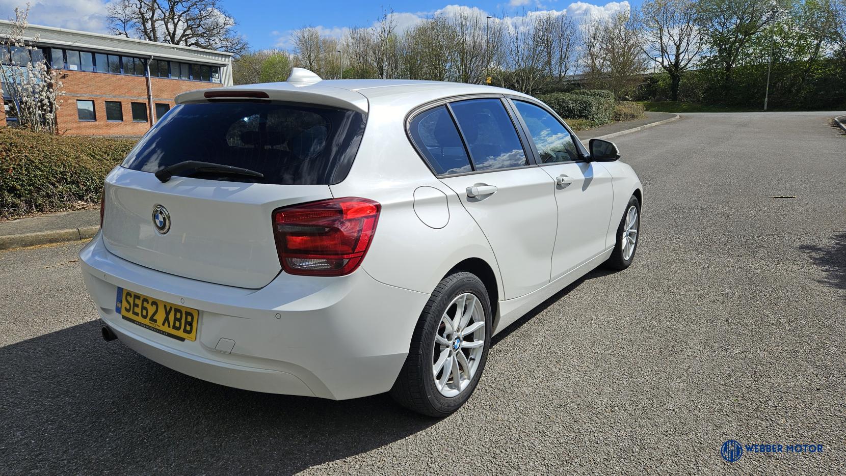 BMW 1 Series 2.0 118d SE Hatchback 5dr Diesel Manual Euro 5 (s/s) (143 ps)