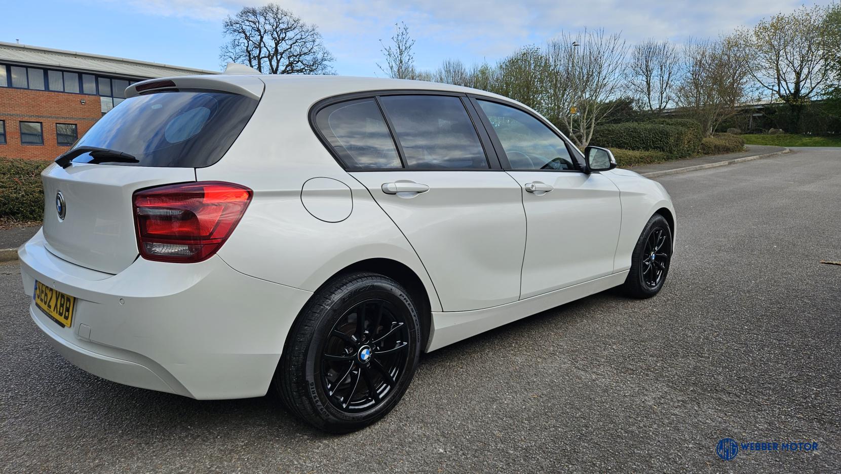 BMW 1 Series 2.0 118d SE Hatchback 5dr Diesel Manual Euro 5 (s/s) (143 ps)