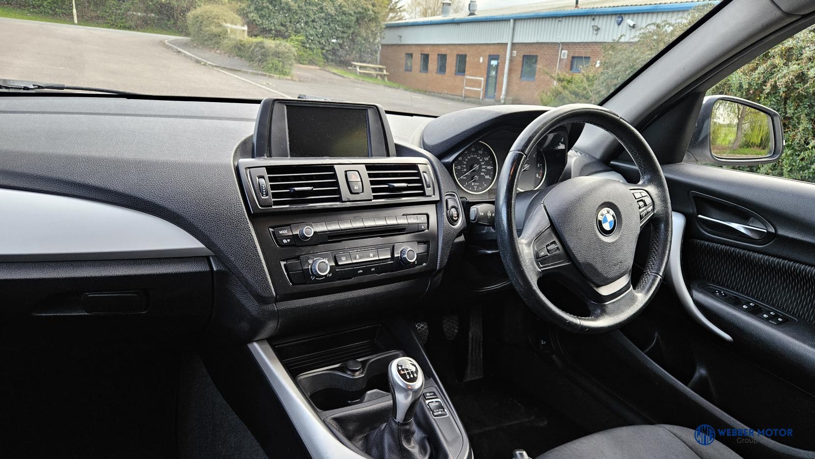 BMW 1 Series 2.0 118d SE Hatchback 5dr Diesel Manual Euro 5 (s/s) (143 ps)