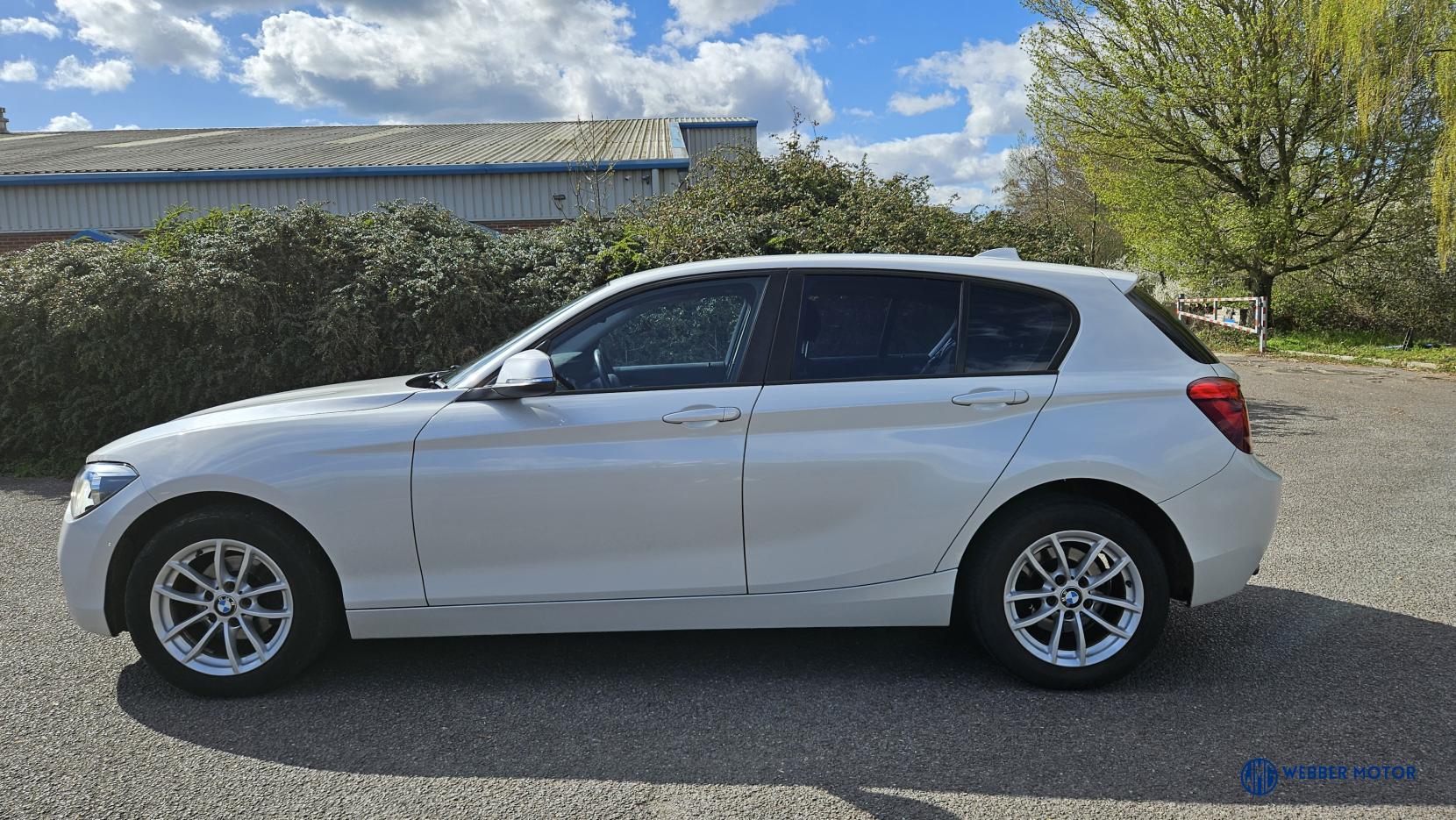 BMW 1 Series 2.0 118d SE Hatchback 5dr Diesel Manual Euro 5 (s/s) (143 ps)
