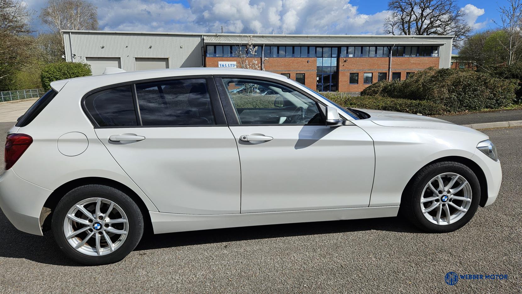 BMW 1 Series 2.0 118d SE Hatchback 5dr Diesel Manual Euro 5 (s/s) (143 ps)